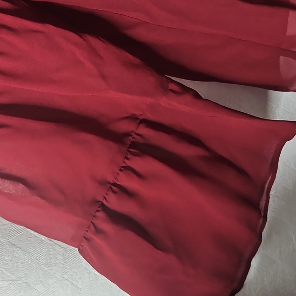 JM Collection Elegant Burgundy Women's Top - Picture 3 of 9